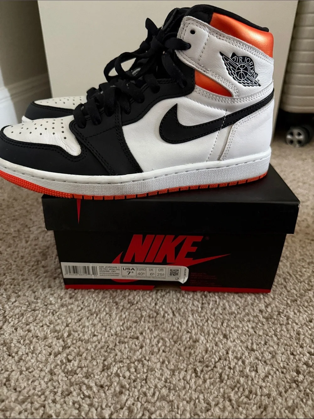 Nike Air Jordan 1 High- Electro orange